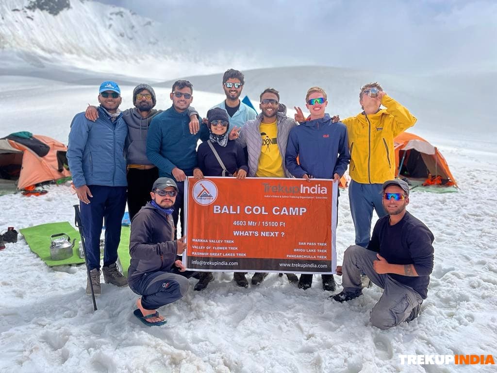 Group Trekking Etiquette: Safety & Trail Courtesy Guidelines