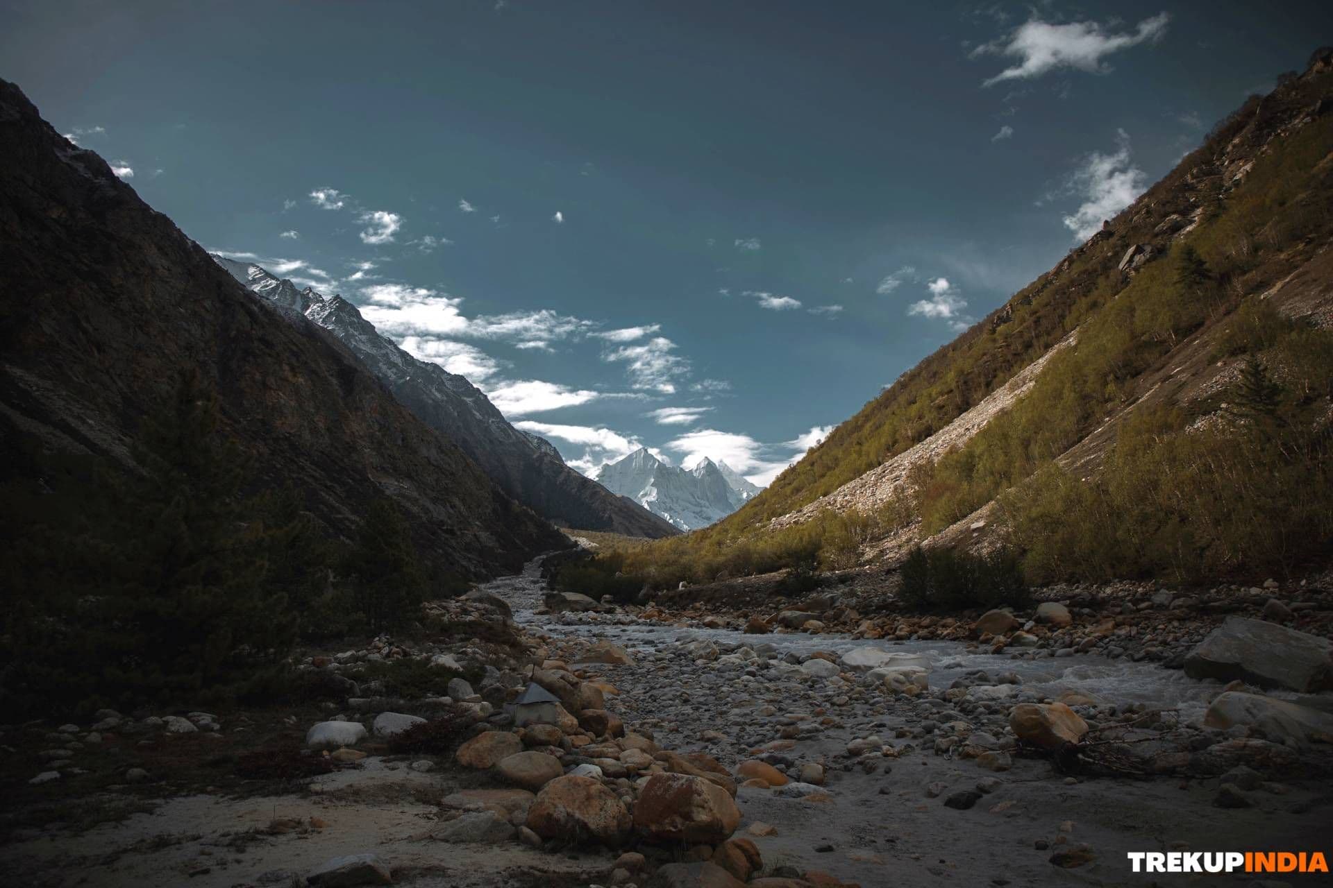8 Best Beautiful Treks in June