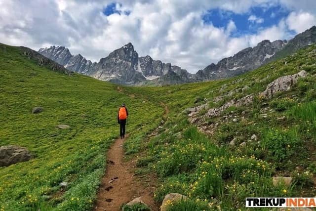 kashmir-great-lakes-trek-2026-seven-alpine-lakes-kashmir-landscapes